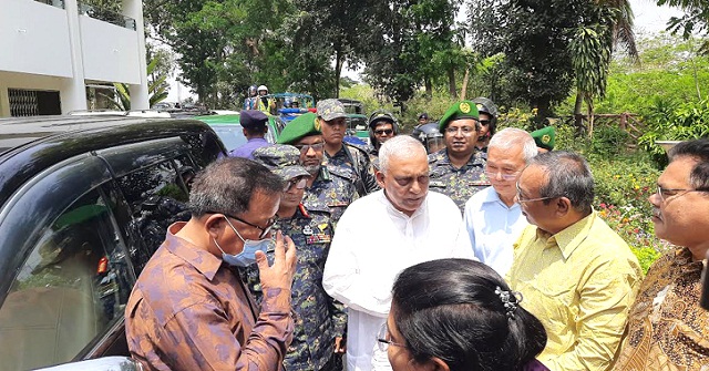 বানারীপাড়ায় ছয় ফার্মেসিসহ ৭ প্রতিষ্ঠানকে  জরিমানা 