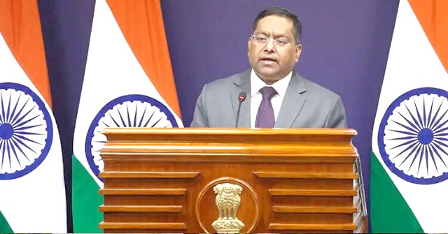 হাসিনাকে ফেরাতে বাংলাদেশের অনুরোধ পর্যালোচনা করছে ভারত