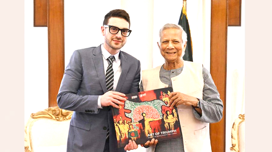 গণমাধ্যম নজিরবিহীন স্বাধীনতা ভোগ করছে: প্রধান উপদেষ্টা