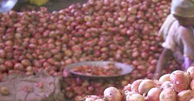 বাংলাদেশে ৫০ হাজার টন পেঁয়াজ রপ্তানির অনুমতি দিল ভারত