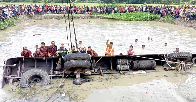 ঝালকাঠিতে বাস দুর্ঘটনা: তদন্ত কমিটি আরও ৭ দিন সময় চায়