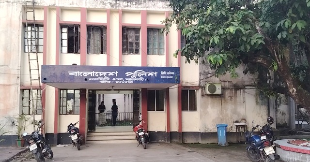 নলছিটিতে নারীর অর্ধগলিত লাশ উদ্ধার