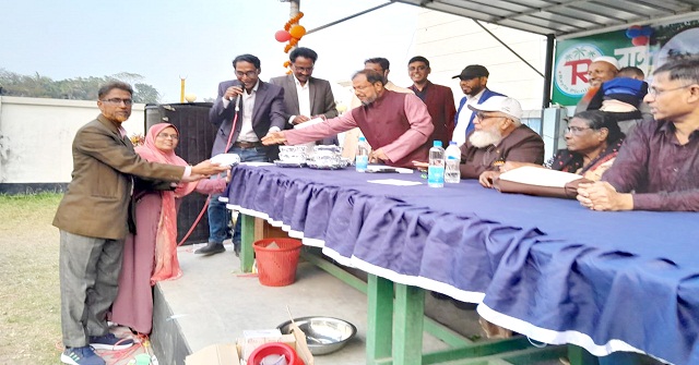 বছরের একটাদিন সবাই প্রাণের আড্ডায় হই মশগুল 