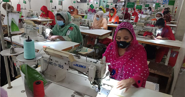 সব পোশাক কারখানায় নতুন নিয়োগ বন্ধ, হাজারো শ্রমিক বেকার হওয়ার আশঙ্কা