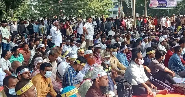 প্রাথমিক শিক্ষকদের কর্মবিরতি স্থগিত, অবস্থান কর্মসূচি চলবে