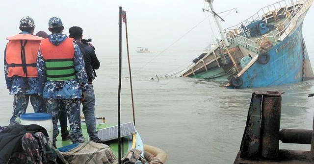 মেঘনায় ডুবে যাওয়া জাহাজ উদ্ধারে চলছে পঞ্চম দিনের অভিযান