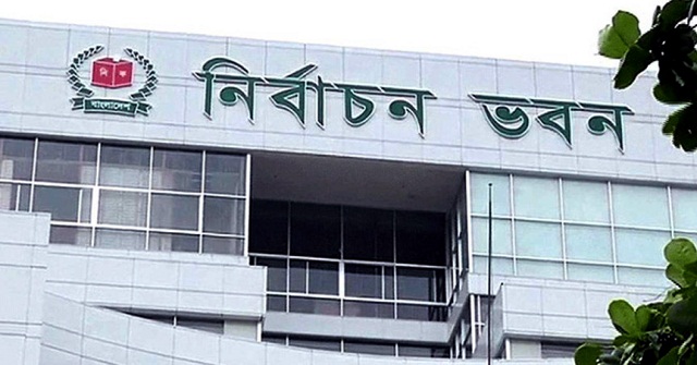 করোনামুক্ত হয়ে বাসায় ফিরলেন ইসি মাহবুব