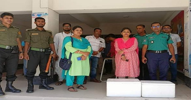 বরিশাল বিমান বন্দরের দুই যাত্রীকে দশ হাজার টাকা জরিমানা 