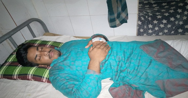 হিজলায় মাদ্রাসার ছাত্রের ওপর হামলা