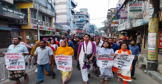বরিশালে শ্রমিকদের ‍উপর হামলার প্রতিবাদে বিক্ষোভ সমাবেশ