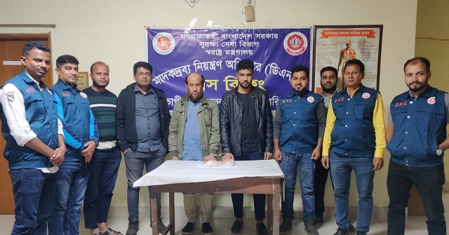 বাবুগঞ্জে ইয়াবাসহ দুই মাদক ব্যবসায়ী গ্রেফতার