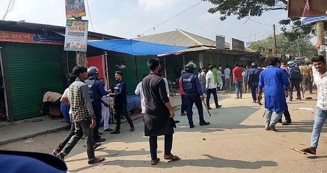 আ.লীগ-বিএনপি-পুলিশের ত্রিমুখী সংঘর্ষ, এএসপিসহ আহত ২৫