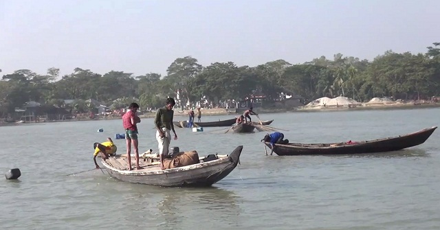 ঝালকাঠির সুগন্ধা ও বিষখালী নদীতে ইলিশ ধরা শুরু করেছে জেলেরা