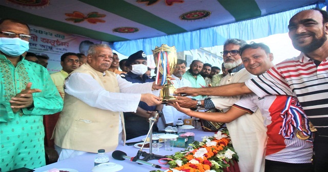 ঝালকাঠিতে বঙ্গবন্ধু গোল্ডকাপ ফুটবল টুর্নামেন্টে লায়ন ক্লাব চ্যাম্পিয়ন