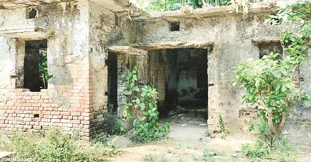 বরিশালের চরবাড়িয়া ইউপি ভবন এখন মাদকসেবীদের মিলনমেলা!