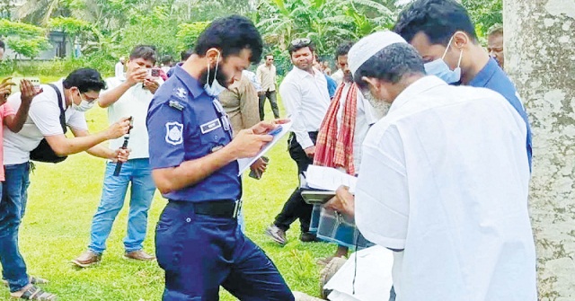 বরগুনায় দুর্গন্ধ থেকে মিললো অজ্ঞাত নারীর অর্ধগলিত লাশ