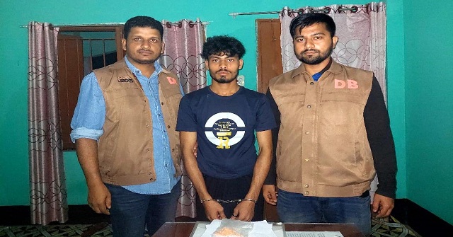 মঠবাড়িয়ায় ইয়াবাসহ মাদক ব্যাবসায়ী গ্রেফতার