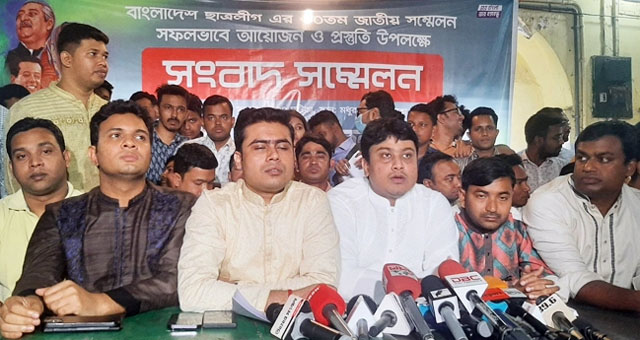 পদবাণিজ্য নিয়ে আ’লীগ নেতাদের বক্তব্য ভিত্তিহীন: জয়-লেখক
