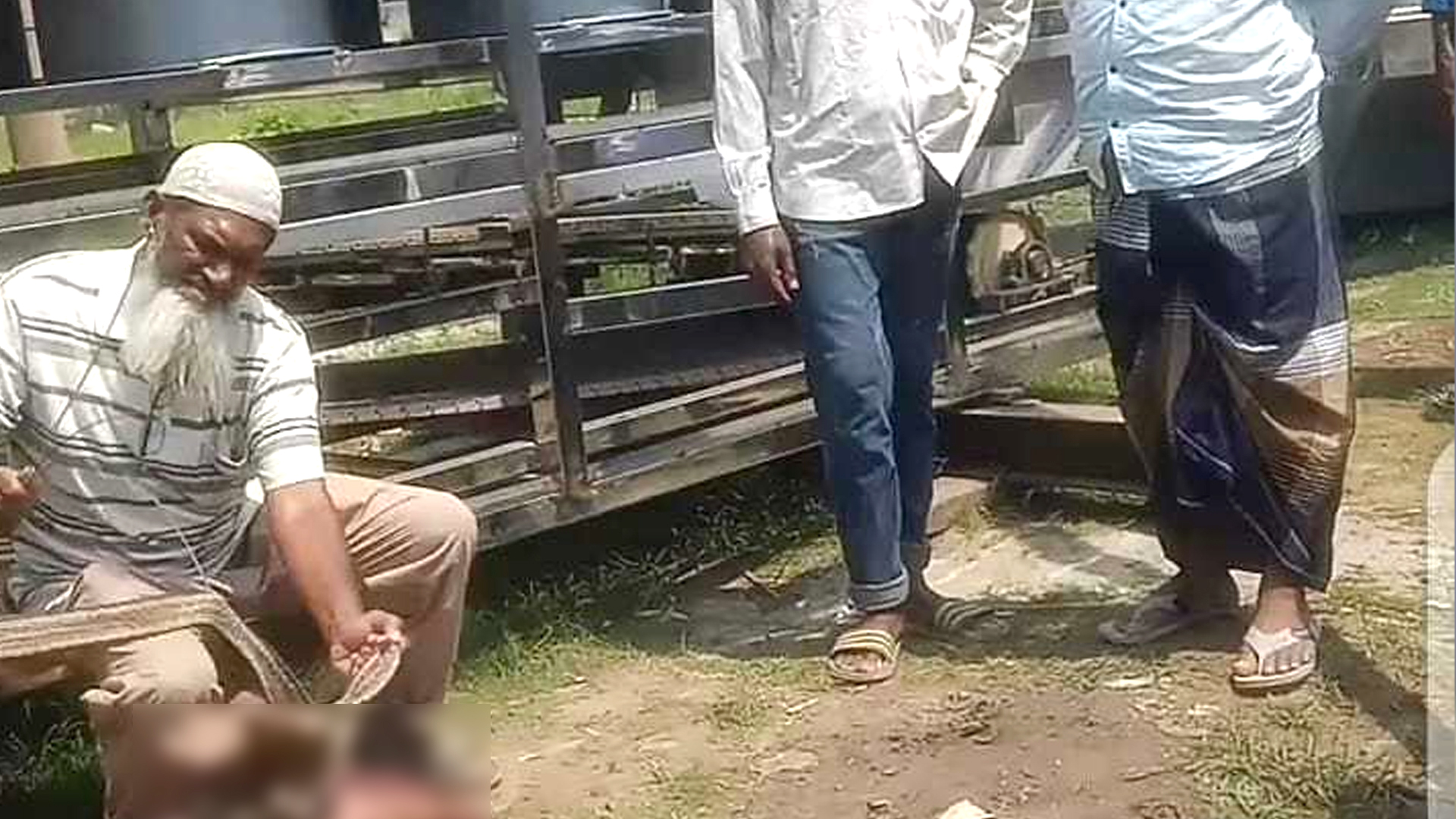 চুরির অভিযোগে হাত-পা বেঁধে নির্যাতন, গ্রেফতার নির্যাতনকারী
