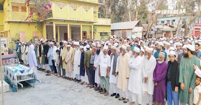 বেইলি রোডে অগ্নিকাণ্ডে আগুন : নিহত তানজিনা এশা'র পিরোজপুরে দাফন সম্পন্ন