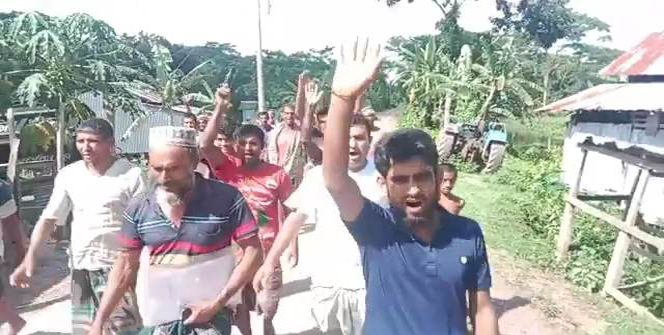 আমতলীতে খালে বাঁধ দিয়ে প্রভাবশালীদের মাছ চাষ, পানি না পেয়ে ফুঁসে উঠেছে গ্রামবাসী