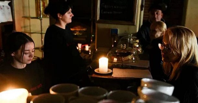 রুশ হামলার কারণে ৪০ লাখ মানুষ অন্ধকারে: জেলেনস্কি