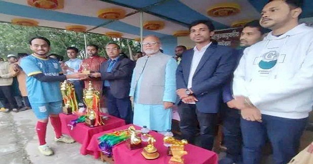 পটুয়াখালী বিশ্ববিদ্যালয় ফুটবল টুর্ণামেন্টের পুরস্কার বিতরণ