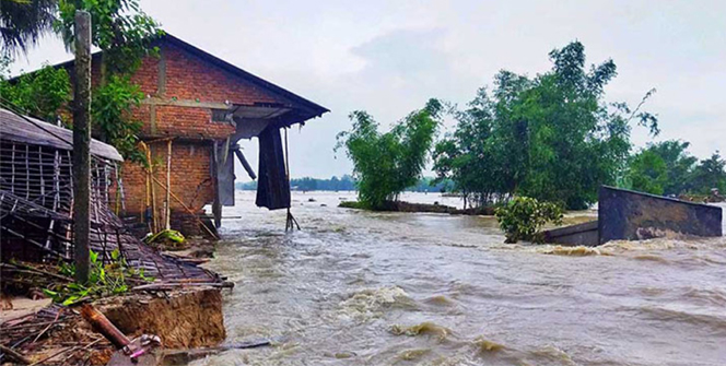 আসামে পানিবন্দি ৪০ হাজার মানুষ