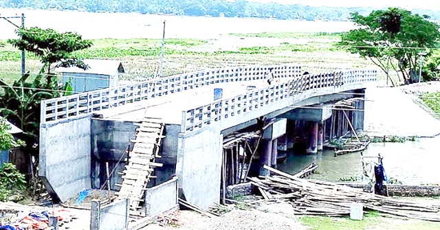 বরিশাল বিভাগে আরসিসি ব্রিজগুলোর ঢাল যথাযথ নয়, দুর্ঘটনার শঙ্কা