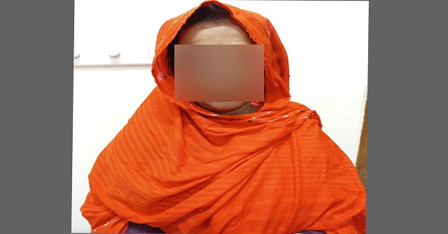বরিশালে ডিবির হাতে ফেনসিডিলসহ নারী আটক