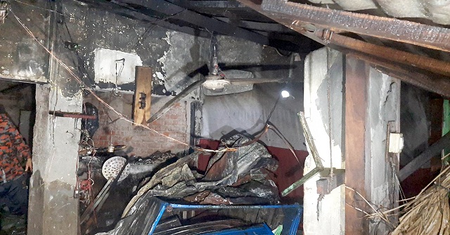 বরিশালে কলোনীতে আগুন, চার বসতঘর ভষ্মীভূত