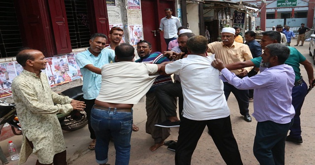 বরিশালে শ্রমিক দলের প্রস্তুতি সভায় দুই পক্ষের মারামারি