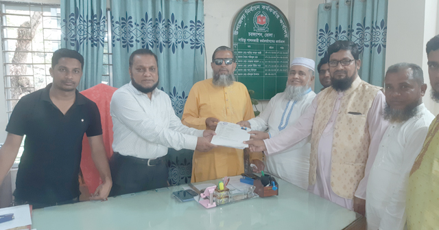 চরফ্যাসনের জিন্নাগড় ইউপিতে নৌকা প্রার্থীর মনোনয়ন দাখিল 