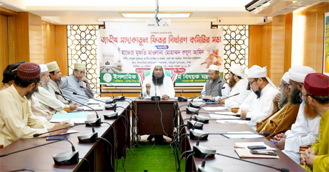 চেয়ারম্যানপ্রার্থী প্রধান শিক্ষকের নির্বাচনী মহড়ায় শিক্ষার্থীরা