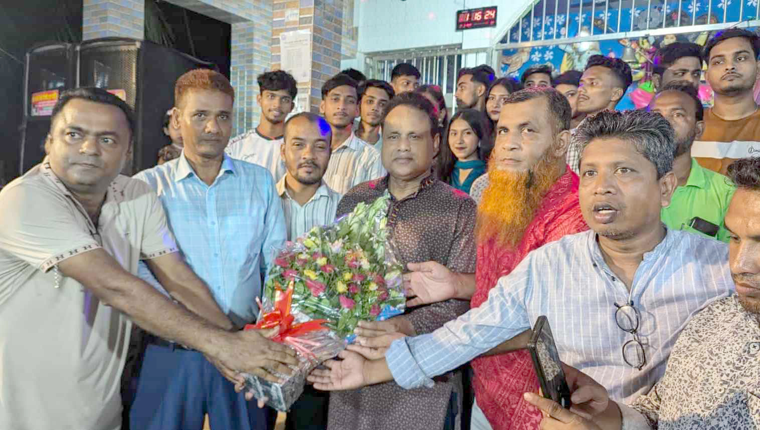 বরিশালে পূজামণ্ডপ পরিদর্শন করেছেন কেন্দ্রীয় যুবদল নেতা জাকির হোসেন নান্নু