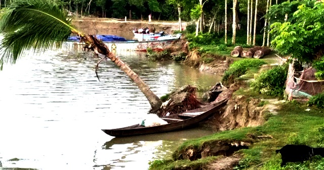 মুলাদীতে দুই নদীর ভাঙনে বিপর্যস্ত ১৯ গ্রাম