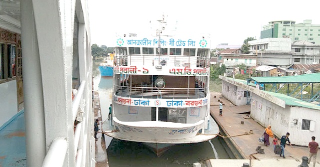 বরগুনায় সব ধরনের নৌযান চলাচল বন্ধ