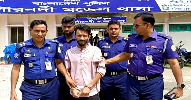 সালমান খানের ডাকে মুম্বাই যাচ্ছেন নুসরাত!