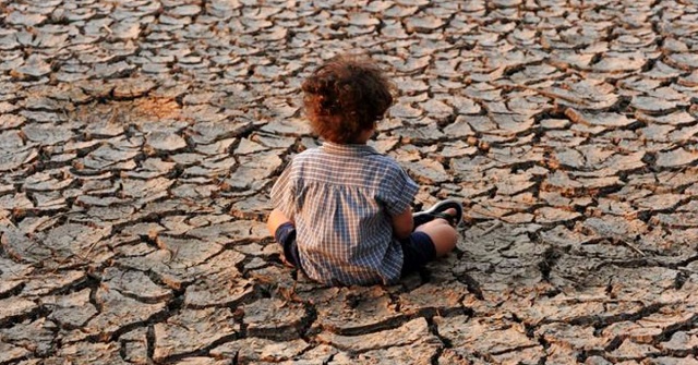 জলবায়ু পরিবর্তনের কারণে ‘অত্যন্ত উচ্চ ঝুঁকিতে’ ১০০ কোটি শিশু