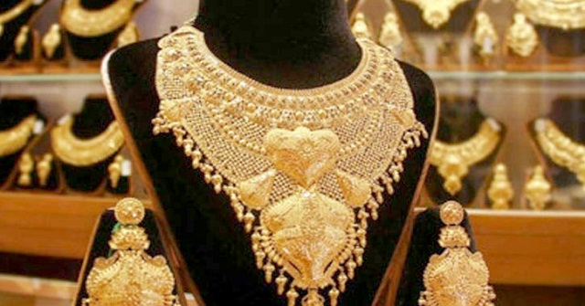 স্বর্ণের দাম বাড়ল ভরিতে ১৪০০ টাকা