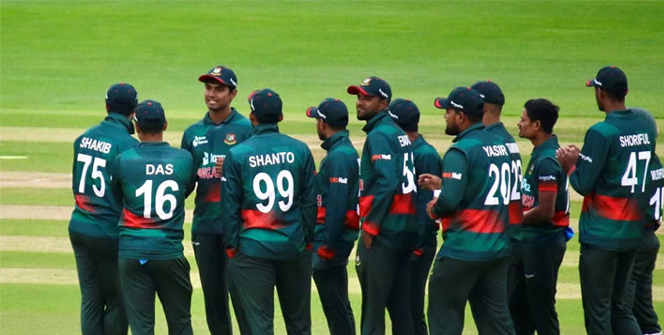 নাটকীয়তার মধ্যে ভারতের সঙ্গে বাংলাদেশের ম্যাচ টাই