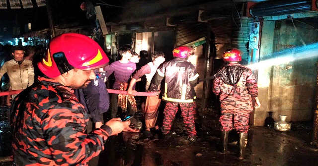 চরফ্যাশনে অগ্নিকান্ডে ৪ ব্যবসাপ্রতিষ্ঠান পুড়ে ছাই