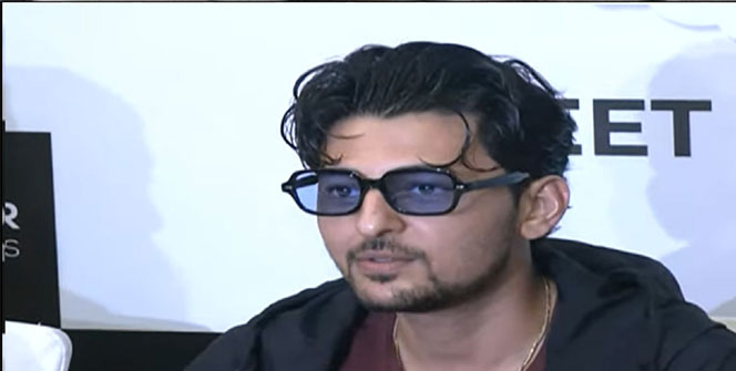 আজ রাতে ঢাকা মাতাবেন দার্শান রাভাল