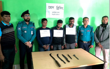বরিশালে ডাকাতির প্রস্তুতিকালে আটক ৩