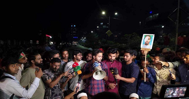 হুইল চেয়ার নিয়ে এখনো রাস্তায় আহতরা, অপেক্ষা উপদেষ্টাদের জন্য