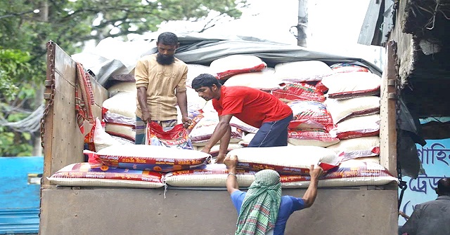হিলি স্থলবন্দর দিয়ে ভারত থেকে চাল এল ১৯ মাস পর