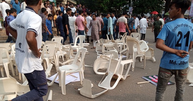 তজুমদ্দিনে গণশৌচাগার না থাকায় যত্রতত্র মলত্যাগ