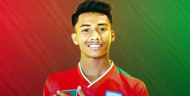 ফুটবলবিস্ময় ঝালকাঠির মিরাজ খেলতে যাচ্ছেন ইউরোপে