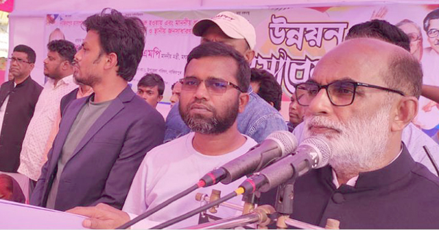 শেখ হাসিনা ও তার পরিবার জাতির কল্যাণে নিবেদিত: শ ম রেজাউল 