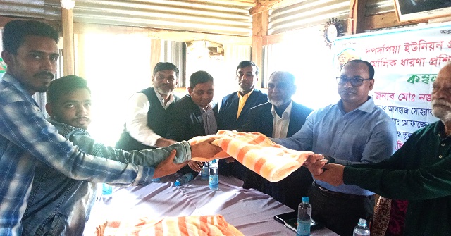 প্রতিবন্ধী স্কুলের শিক্ষার্থীদের মাঝে কম্বল বিতরণ 